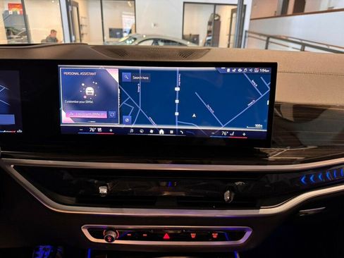 Used 2024 BMW X7 xDrive40i w/ Premium Package image 14