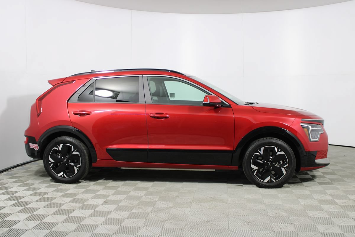 Used 2024 Kia Niro Wind FWD image 30