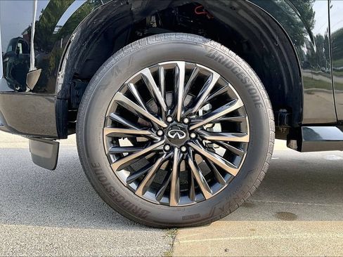 Certified 2025 INFINITI QX80 Autograph AWD/4WD image 9