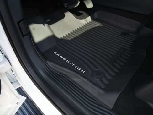 New 2026 Ford Expedition Max Platinum w/ Driver's Package image 23