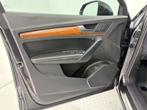 Used 2021 Audi Q5 2.0T Premium Plus w/ Premium Plus Package AWD/4WD image 25
