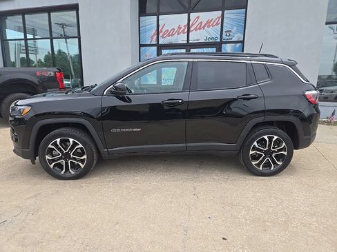 Used 2023 Jeep Compass Limited w/ Sun and Sound Group AWD/4WD image 6