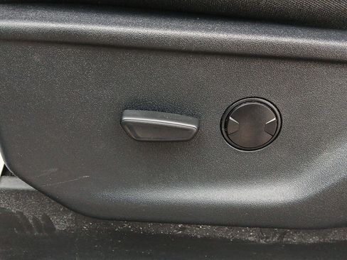 Used 2025 Ford F150 XLT w/ Equipment Group 301A Standard image 22