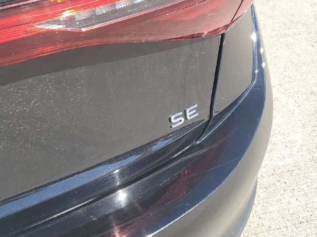 Certified 2025 Volkswagen Jetta SE FWD image 7