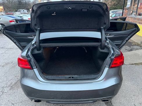 Used 2018 Nissan Maxima SR w/ Midnight Edition image 14