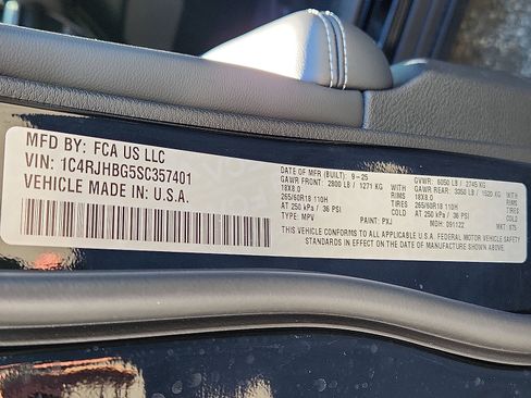 New 2025 Jeep Grand Cherokee Limited image 17