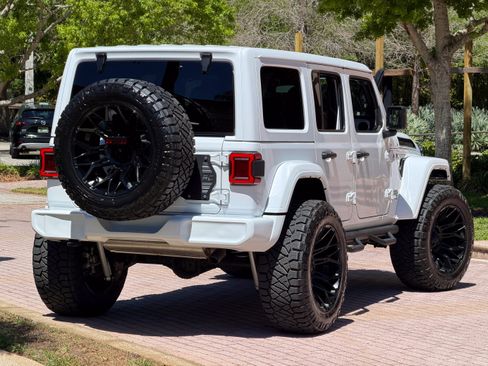 Used 2025 Jeep Wrangler Unlimited Sport AWD/4WD image 14