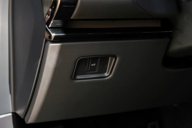 New 2026 Land Rover Range Rover Sport Dynamic SE AWD/4WD image 40
