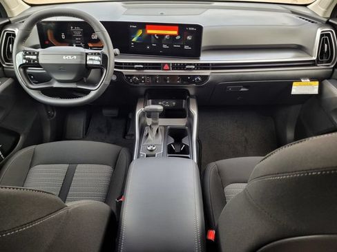 New 2026 Kia Sorento LX FWD image 14