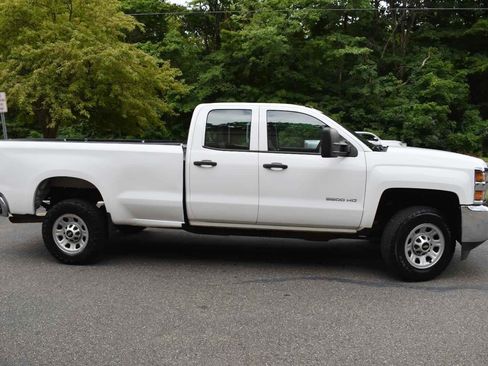 Used 2018 Chevrolet Silverado 3500 W/T RWD image 3