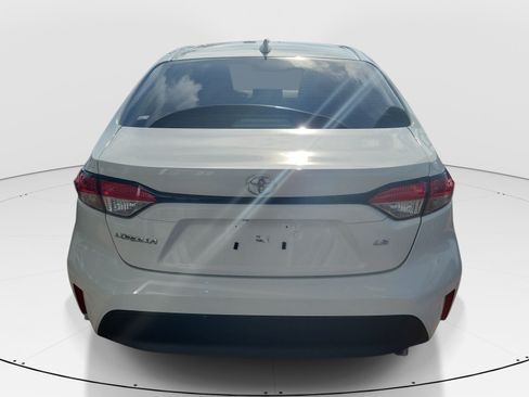 Used 2026 Toyota Corolla LE FWD image 5