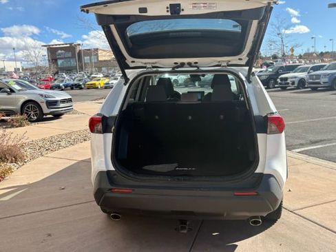 Used 2019 Toyota RAV4 XLE w/ Convenience Package image 7