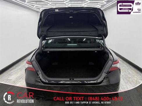 Used 2023 Toyota Camry XSE image 5