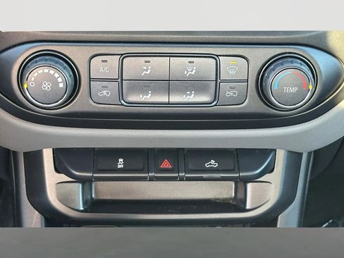 Used 2021 Chevrolet Colorado W/T image 22