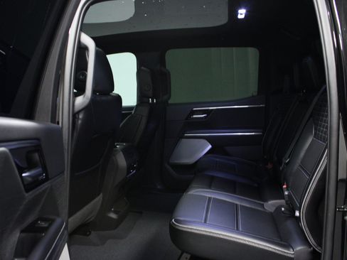 Used 2025 GMC Sierra EV Denali AWD/4WD image 13