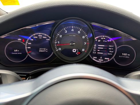 Used 2022 Porsche Cayenne AWD/4WD image 11