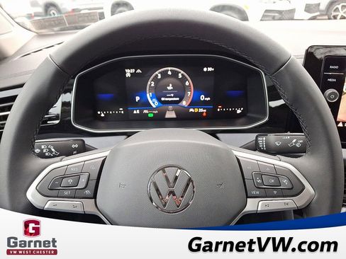 New 2026 Volkswagen Jetta SE image 9