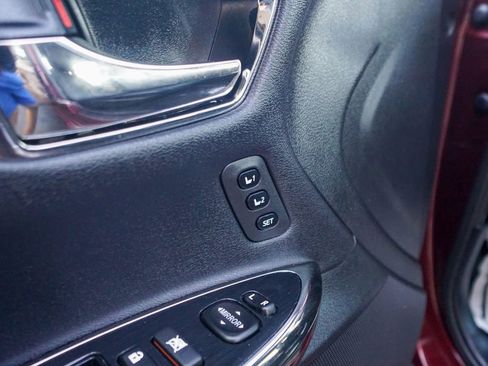 Used 2017 Toyota Avalon Touring image 18