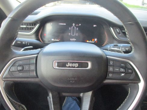 Used 2023 Jeep Grand Cherokee L Limited w/ Luxury Tech Group II AWD/4WD image 20