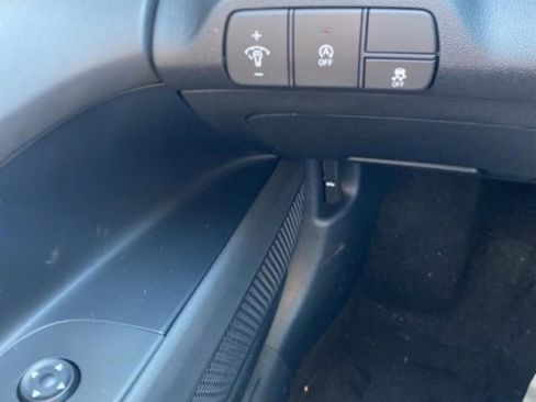 New 2026 Hyundai Elantra SE image 13