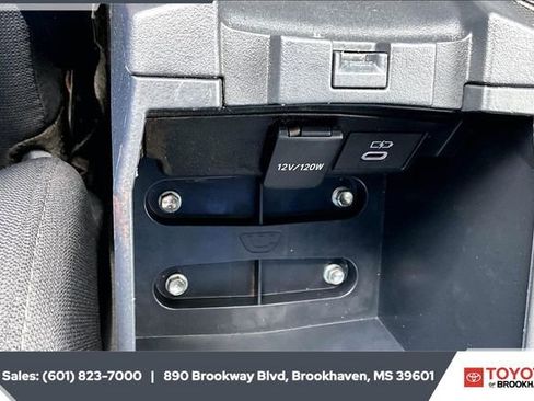 Used 2024 Toyota Corolla LE image 23