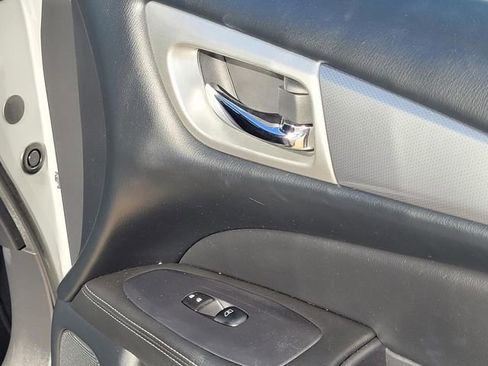 Used 2020 Nissan Pathfinder SL image 25