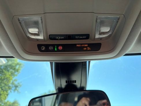 Used 2025 Chevrolet Blazer LT w/ Driver Confidence Package FWD image 32