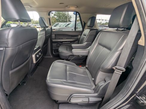 Certified 2024 Ford Expedition XLT image 16