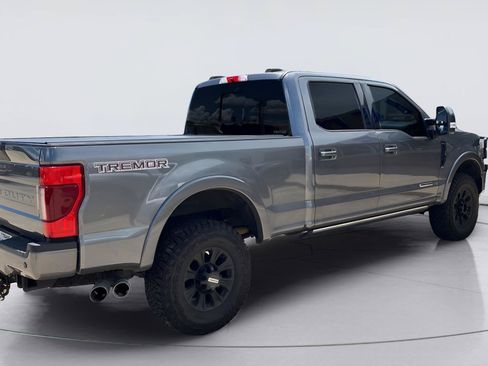 Certified 2022 Ford F250 Lariat w/ Tremor Off-Road Package AWD/4WD image 5