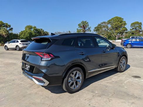 Certified 2025 Kia Sportage SX image 9