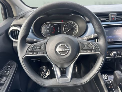 Used 2025 Nissan Versa SV image 12