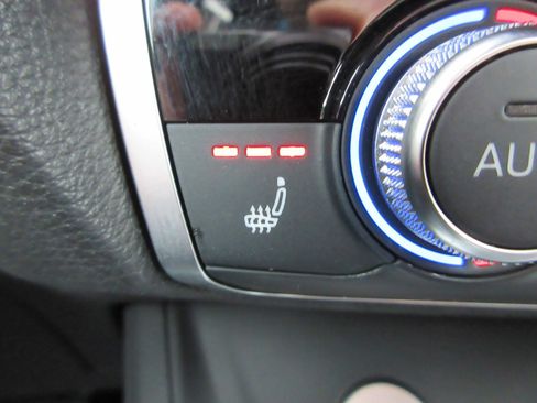 Used 2020 Audi Q3 2.0T Premium Plus image 43