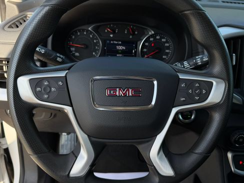 Used 2024 GMC Terrain SLE FWD image 21