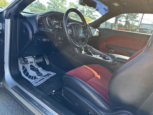 Used 2019 Dodge Challenger R/T Scat Pack RWD image 15