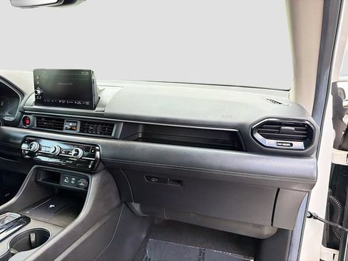 Used 2025 Honda Pilot EX-L image 27