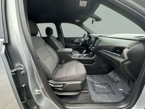 Used 2023 Chevrolet Traverse LT FWD image 26