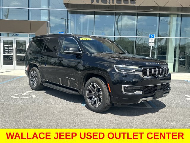 Used 2024 Jeep Wagoneer Series II w/ Flexible Seating Group AWD/4WD image 4