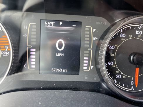 Used 2019 Jeep Cherokee Latitude w/ Popular Appearance Group image 6