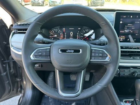 Used 2023 Jeep Compass Limited AWD/4WD image 12