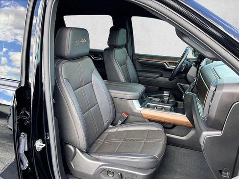 Used 2024 Chevrolet Silverado 1500 High Country w/ Midnight Edition image 9
