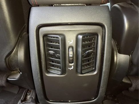 Used 2025 Dodge Durango GT AWD/4WD image 29