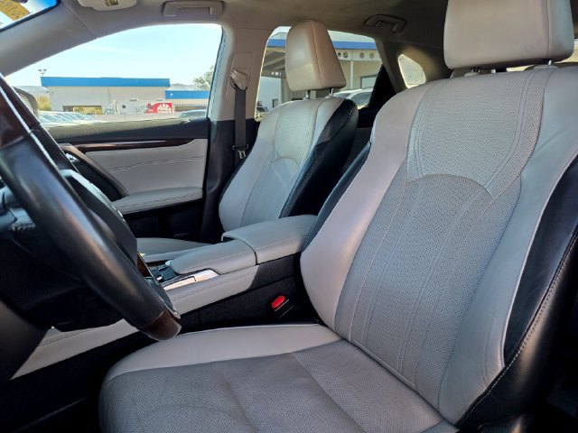 Used 2017 Lexus RX 350 FWD w/ Premium Package image 30