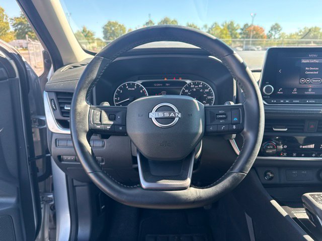 Used 2025 Nissan Rogue SV AWD/4WD image 29