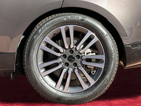 New 2026 Land Rover Range Rover Long Wheelbase SE AWD/4WD image 11