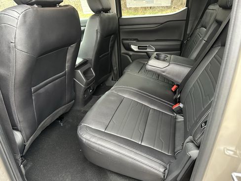 New 2025 Ford Ranger Lariat w/ Chrome Accent Package image 36