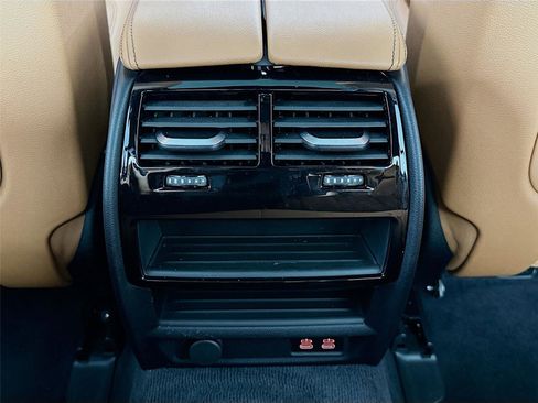 Used 2023 BMW 530e xDrive w/ Premium Package image 27