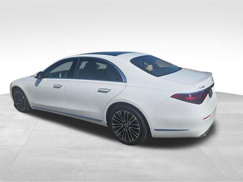 Used 2025 Mercedes-Benz S 500 4MATIC image 3