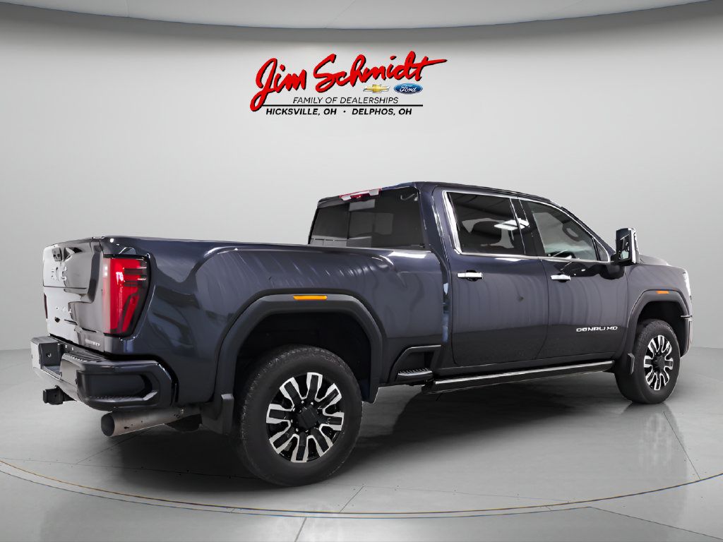 Used 2024 GMC Sierra 3500 Denali Ultimate AWD/4WD image 6