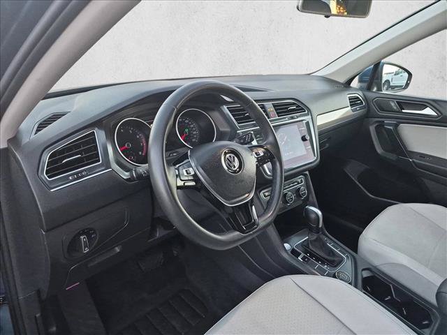 Used 2020 Volkswagen Tiguan SE w/ Panoramic Sunroof Package AWD/4WD image 10