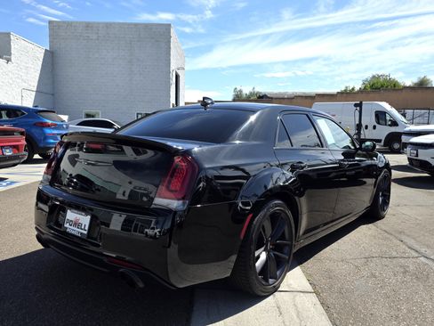 Used 2023 Chrysler 300 C RWD image 5